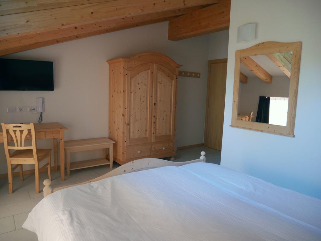 Hotel Elbele Garni Folgaria Zewnętrze zdjęcie