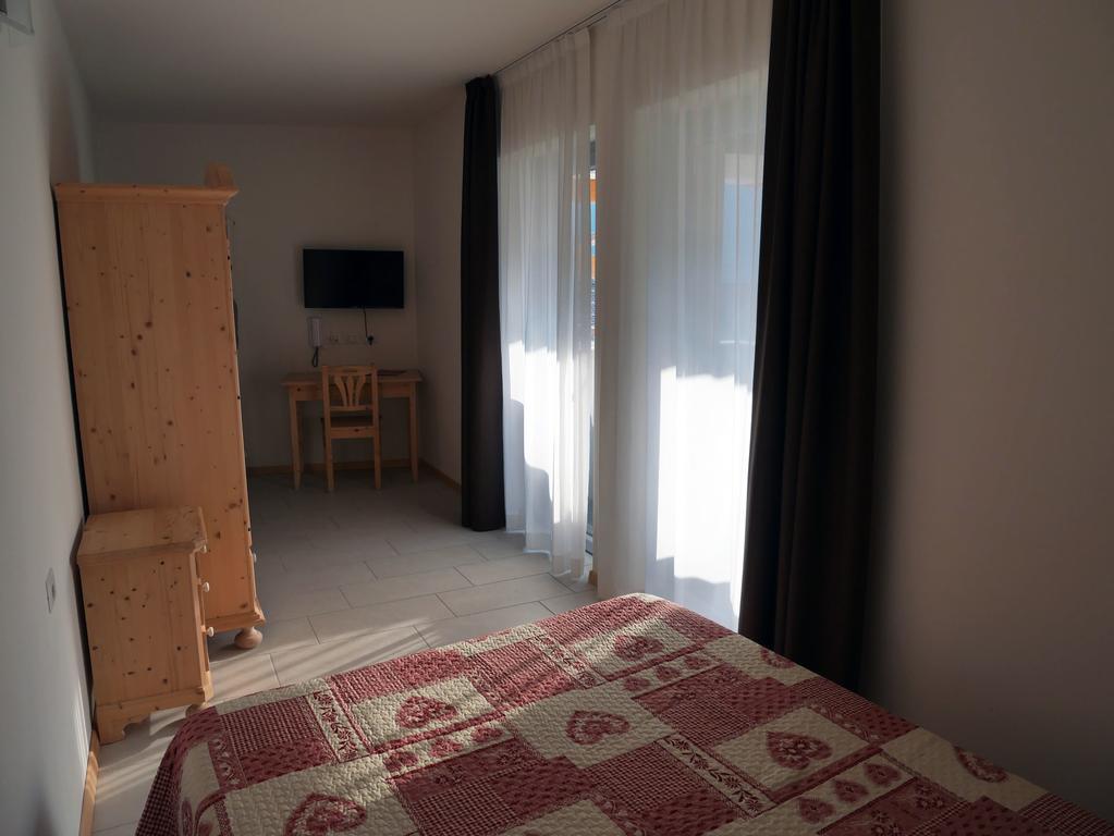 Hotel Elbele Garni Folgaria Zewnętrze zdjęcie